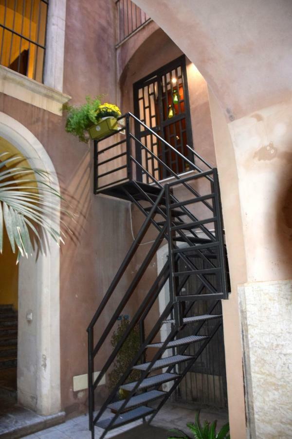 Casa Famoso Villa Catania Luaran gambar